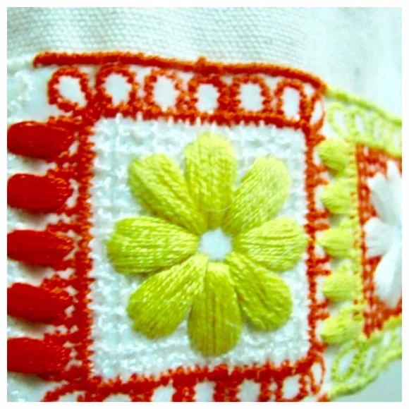 Couture Vintage 1960's Dress Coat in Cream with Embroidery, Museum Quality, SM - Picture 3 of 3